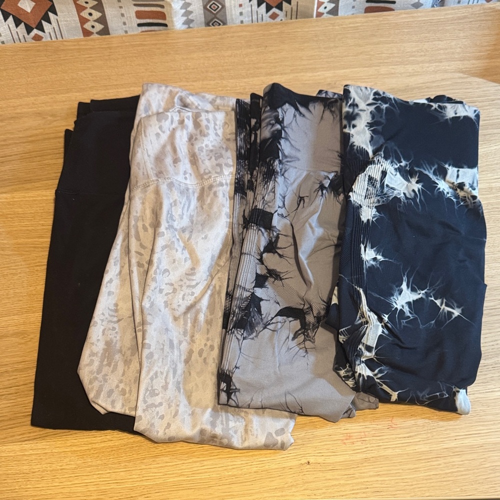Leggings bundle 4 pairs xs/s
